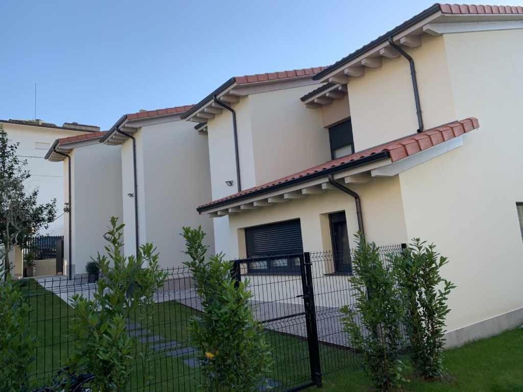 Adosadoduplex Marea Baja 3 Zona Playa Ideal Familias Parejas Y Amigos Llanes Bagian luar foto
